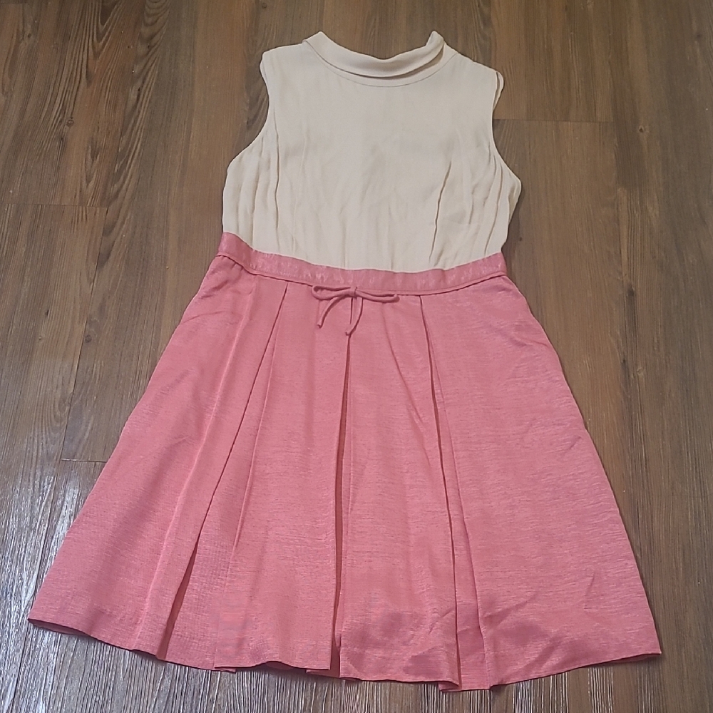 Boden Cream and Pink Midi Dress used good condition zise‎ 8 L for women.